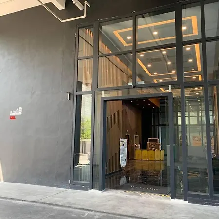 Urban Suite 1B-36